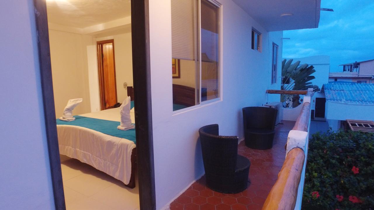 Hotel Ninfa Puerto Ayora  Exterior foto